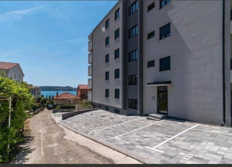Luxury Apartment Magdalena Трогир Экстерьер фото